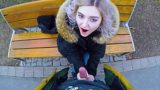 Rus Kız Para Karşılığı Parkta Sakso Çekiyor